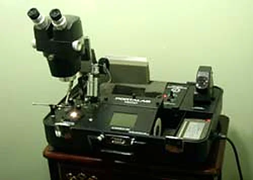 Gem testing equipment: a stereo microscope on a gemological workstation